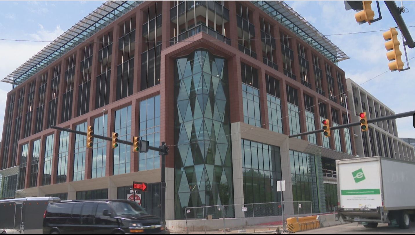 Apartment building to open this summer in downtown Kalamazoo – 180 E